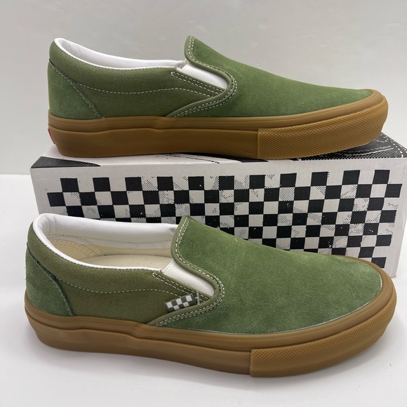 Vans • Men’s Suede Skate Slip-OnGreen/GumVN0A2Z3117P Sneakers